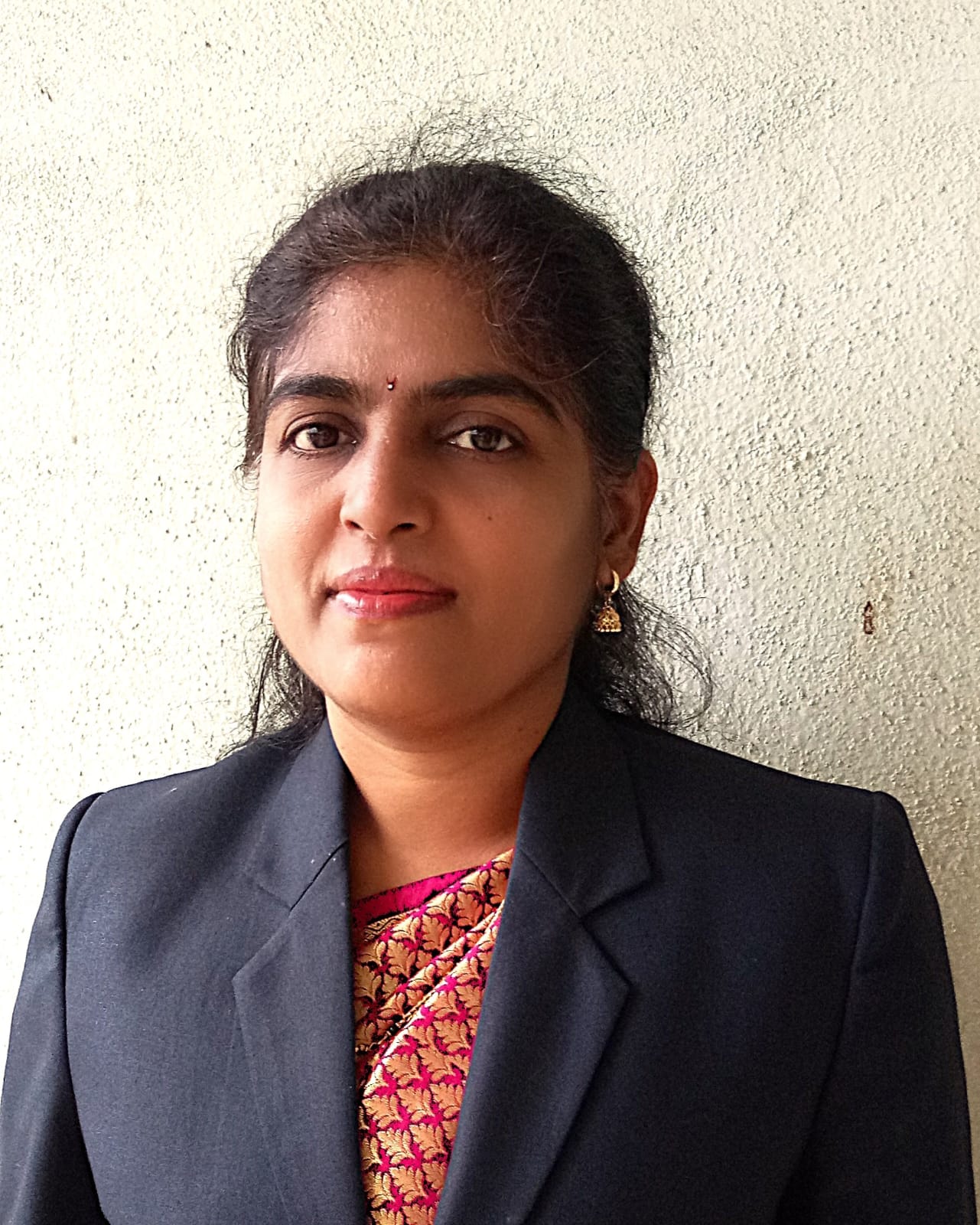 Portrait of Dr. Manisha Rahul Jadhav